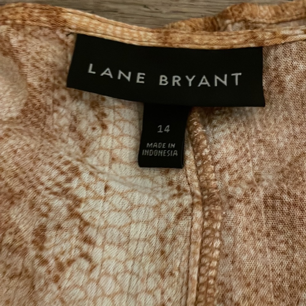Lane Bryant Snake Print Ruffle Sleeve Top-Size 14 - Picture 4 of 5